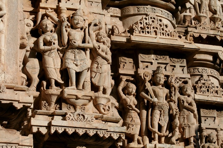 Detail van de Jagdish tempel in Udaipur